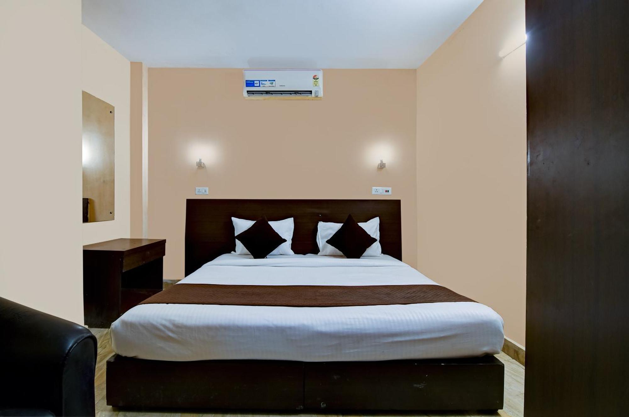 Salt Lake Inn Calcutta Exterior foto
