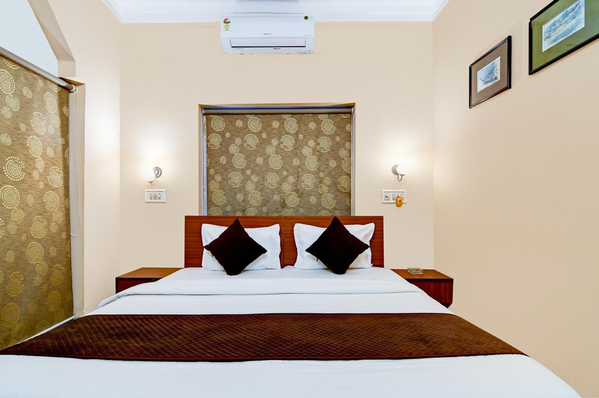 Salt Lake Inn Calcutta Exterior foto